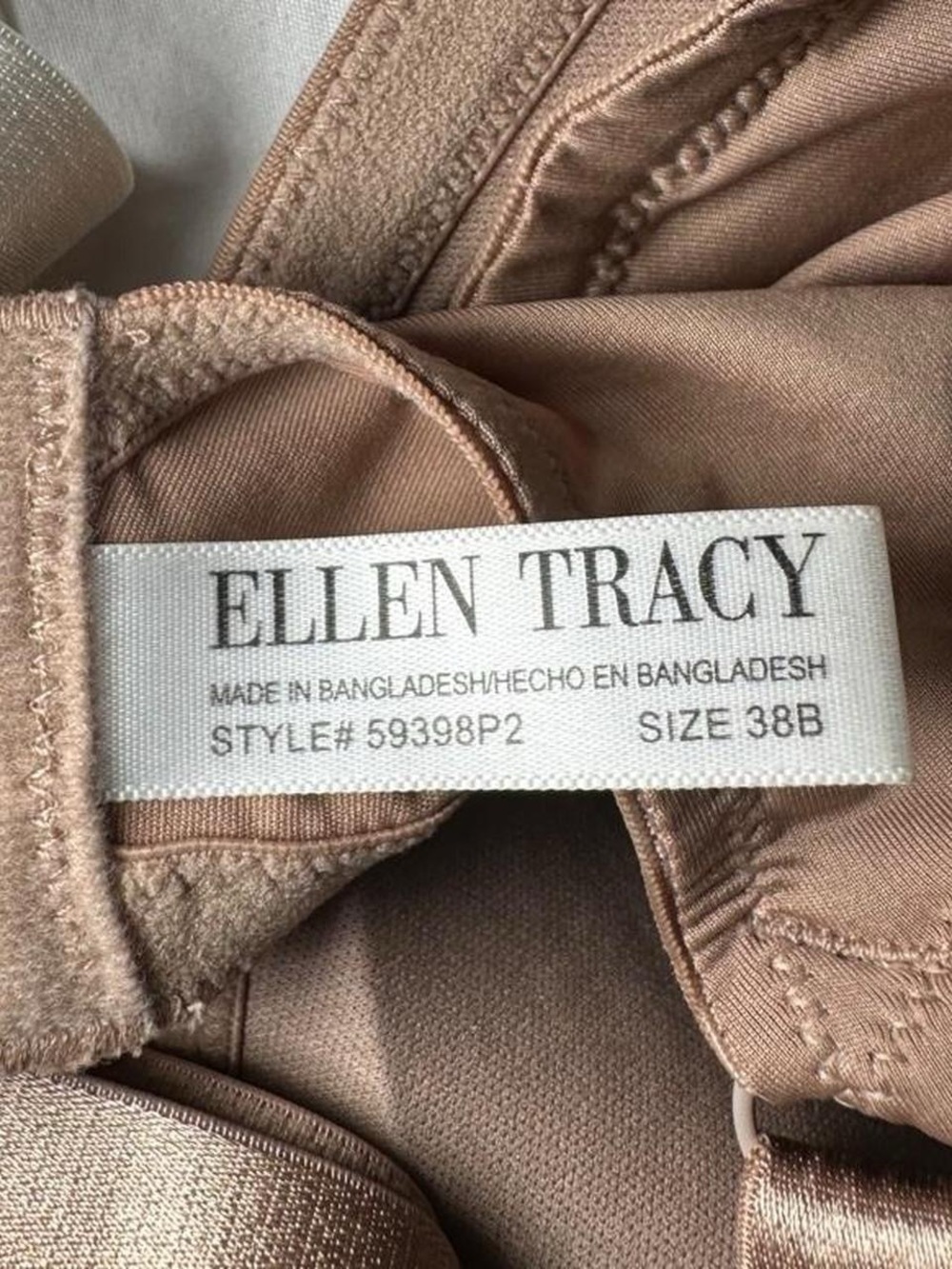 Ellen Tracy Smooth Wireless Tan & White Neutral Bras Lace Trim - 38B Pack of 2 - Picture 3 of 4